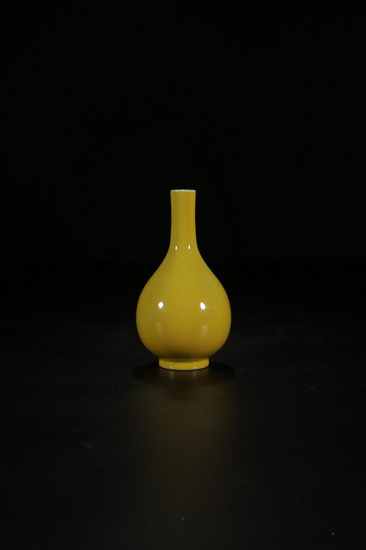 YONGZHENG MARK YELLOW GLAZED VASE: Time: Yongzheng Period 18 Century / Height 6.5 in / Belly-Diameter 3.78 in