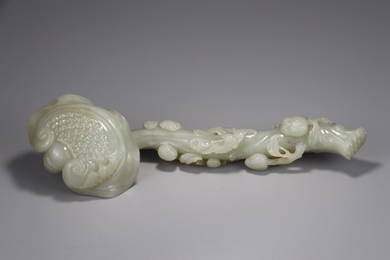 HETIAN WHITE JADE GANODERMA RUYI ORNAMENT