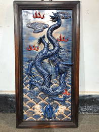 RED WOOD HAND PAINTED BLUE WHITE EMBOSSED LONG'TENG