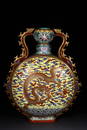 QIANLONG MARK ENAMELING OUTLINE IN GOLD DRAGON PATTERN