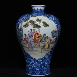 QIANLONG MARK BLUE WHITE FAMILLE ROSE BA'XIAN FIGURES