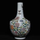 QIANLONG MARK FAMILLE ROSE FLOWERS AND BUTTERFLIES