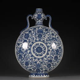 QIANLONG MARK BLUE WHITE FLOWERS AND PLANTS PATTERN