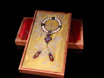PEARL 18-BEAD HAND PIECE: Time: Qing Dynasty 17-19 Century / Weight 64.8g/ Bead-Diameter 0.43 in