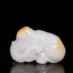 HETIAN JADE ELEPHANT CARVING PIECE: Weight 86.2g/ Width 1.38 in / Length 2.24 in