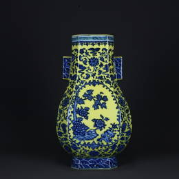 QIANLONG MARK YELLOW BACKGROUND BLUE WHITE PIERCED-EAR