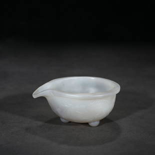 AGATE LONG'FENG'CHENG'XIANG CUP: Weight 332g / Length 5.51 in / Width 4.72 in / Height 2.76 in