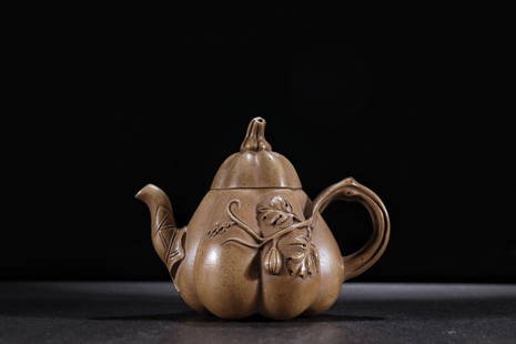 DUAN-MUD MELON-SHAPED POETRY ZISHA TEAPOT: Height 4.8 in / Mouth-Diameter 1.57 in