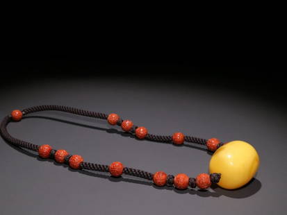 CHICKEN-OIL YELLOW AMBER NECKLACE: Width 1.46 in / Length 1.77 in