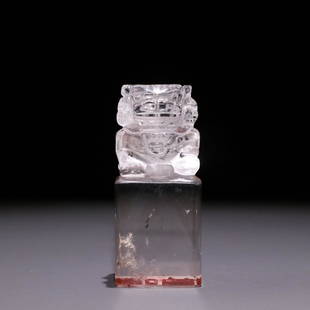 WHITE CRYSTAL CARVED AUSPICIOUS BEAST KNOB SEAL: Weight 112g / Height 2.64 in / Width 1.14 in