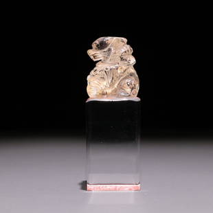 WHITE CRYSTAL CARVED AUSPICIOUS LION KNOB SEAL: Weight 86.9g / Height 2.56 in / Width 0.94 in