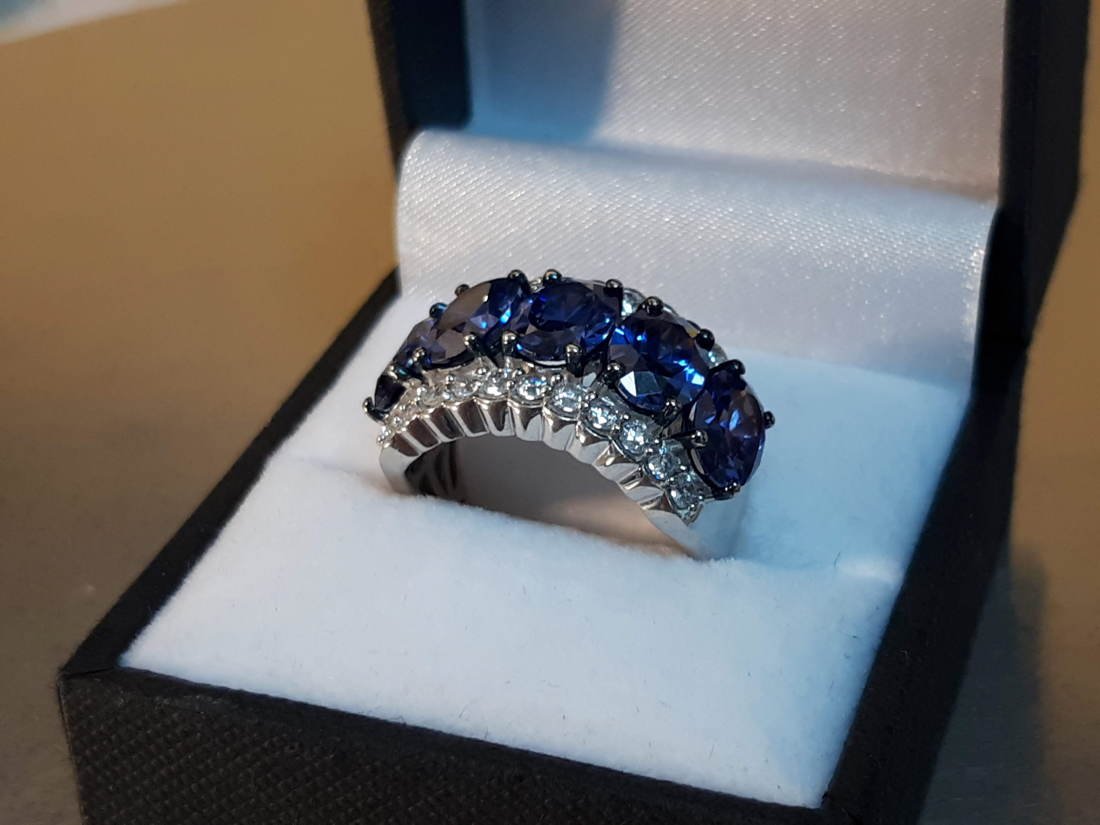 Tanzanite Designer Ring (1 of 4)