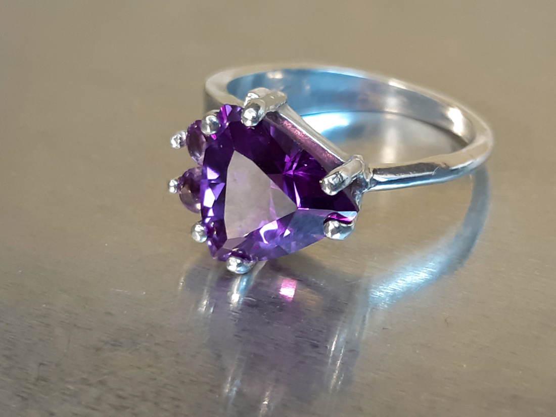 Color Changing Alexandrite Ring in Silver (1 of 4)