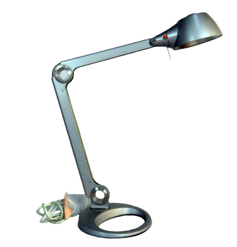 KNOLL COPELAND DESK LAMP MODERN LIGHTING: Copeland light integrates design dexterity with workplace needs at an affordable price. Efficient use of materials, a pioneering spring mechanism and novel dual-mode head create Copeland's fluid movem