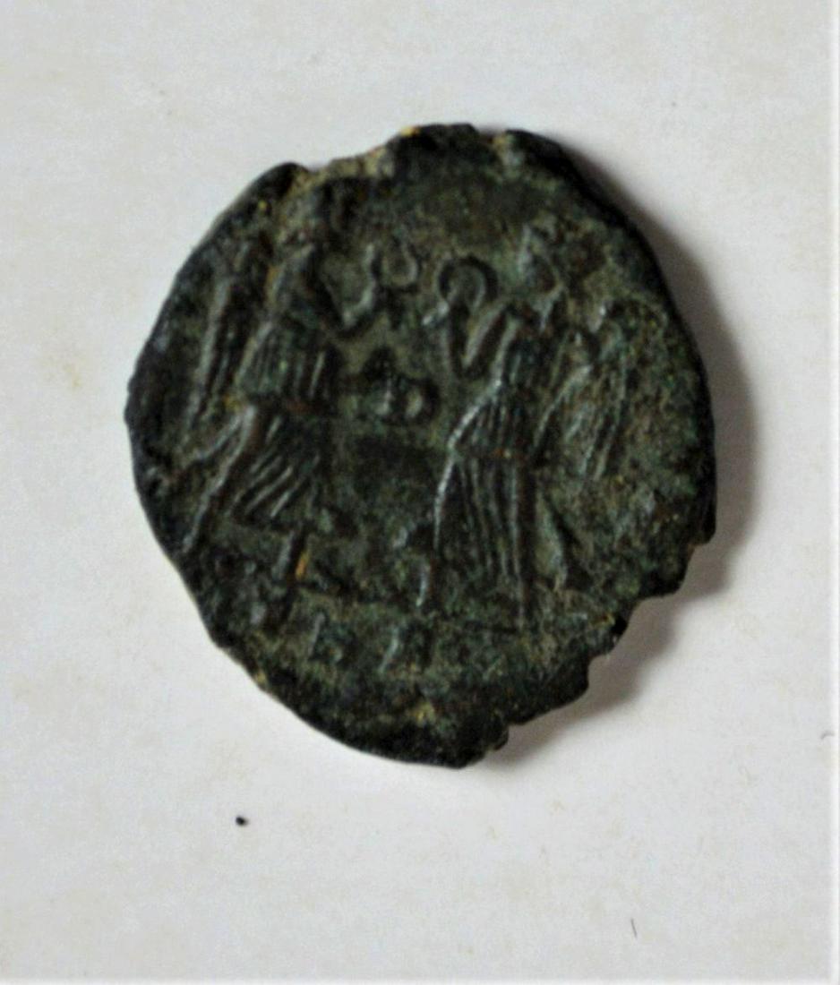ANCIENT ROMAN COIN IMPERIAL / BYZANTINE ERA: Ancient Roman era coin. From the era of Constantine II (as Augustus) Circa 337-361 A.D.