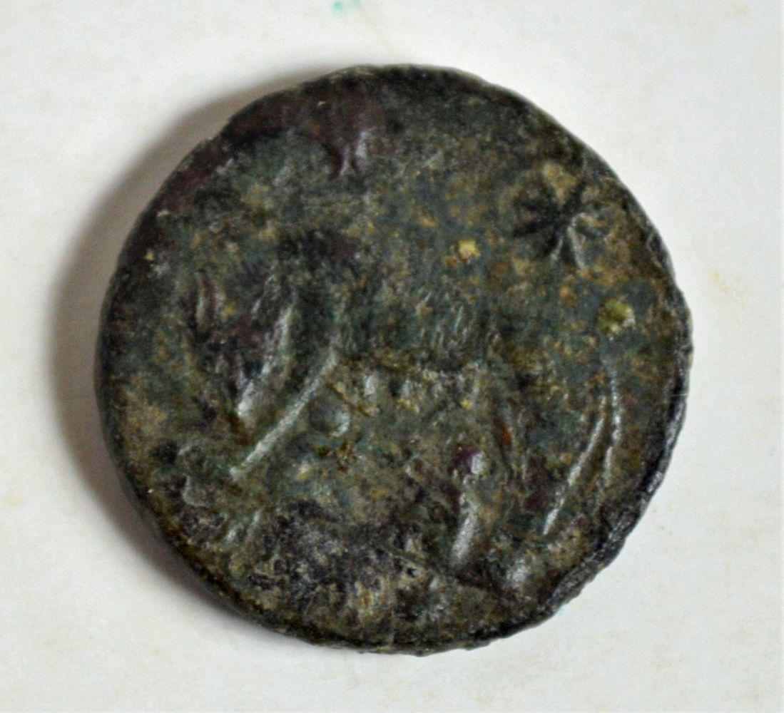 ANCIENT ROMAN COIN IMPERIAL URBS ROMA: Ancient Roman era coin. Commemorative coin - Urbs Roma Circa 330-346 A.D. AE3 Trier 330-346. She wolf suckling Romulus and Remus.