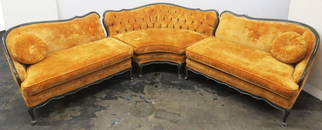 FINE MID CENTURY VELVET UPHOLSTERED SOFA