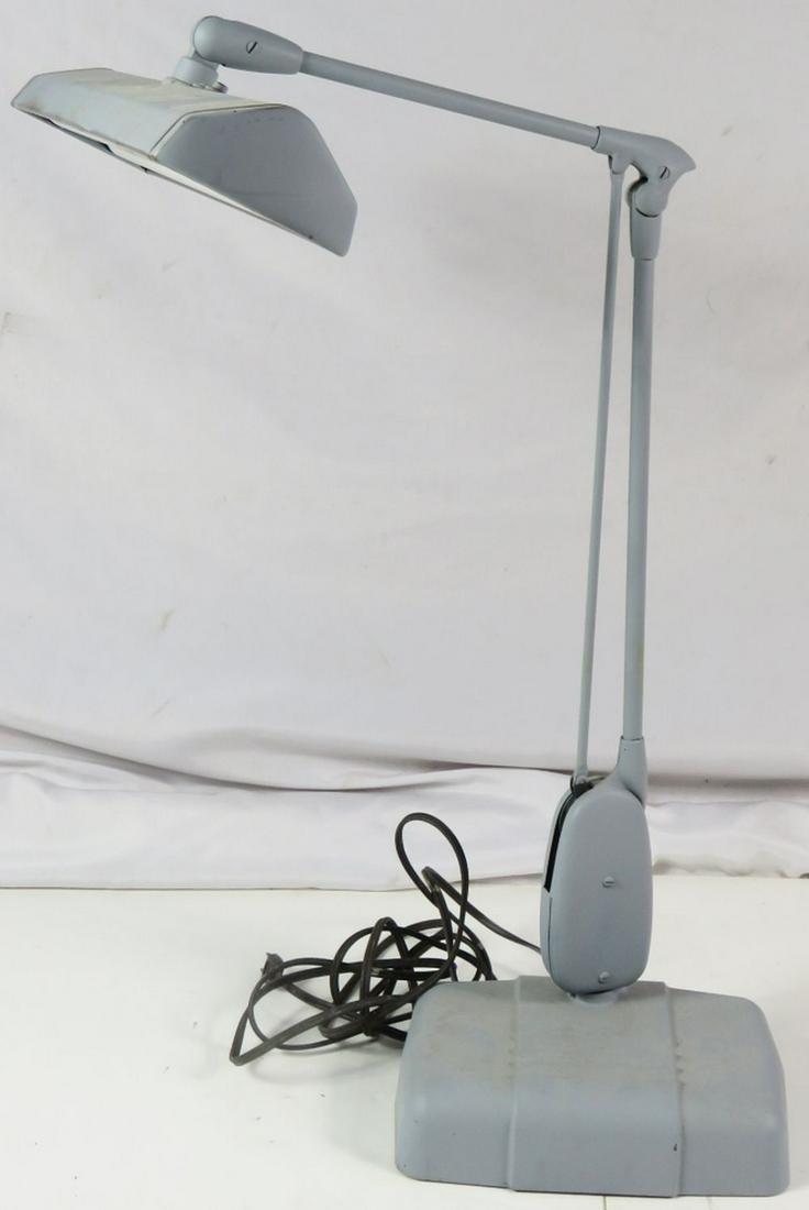 DAZOR INDUSTRIAL STYLE RETICULATING ARM DESK LAMP (1 of 6)
