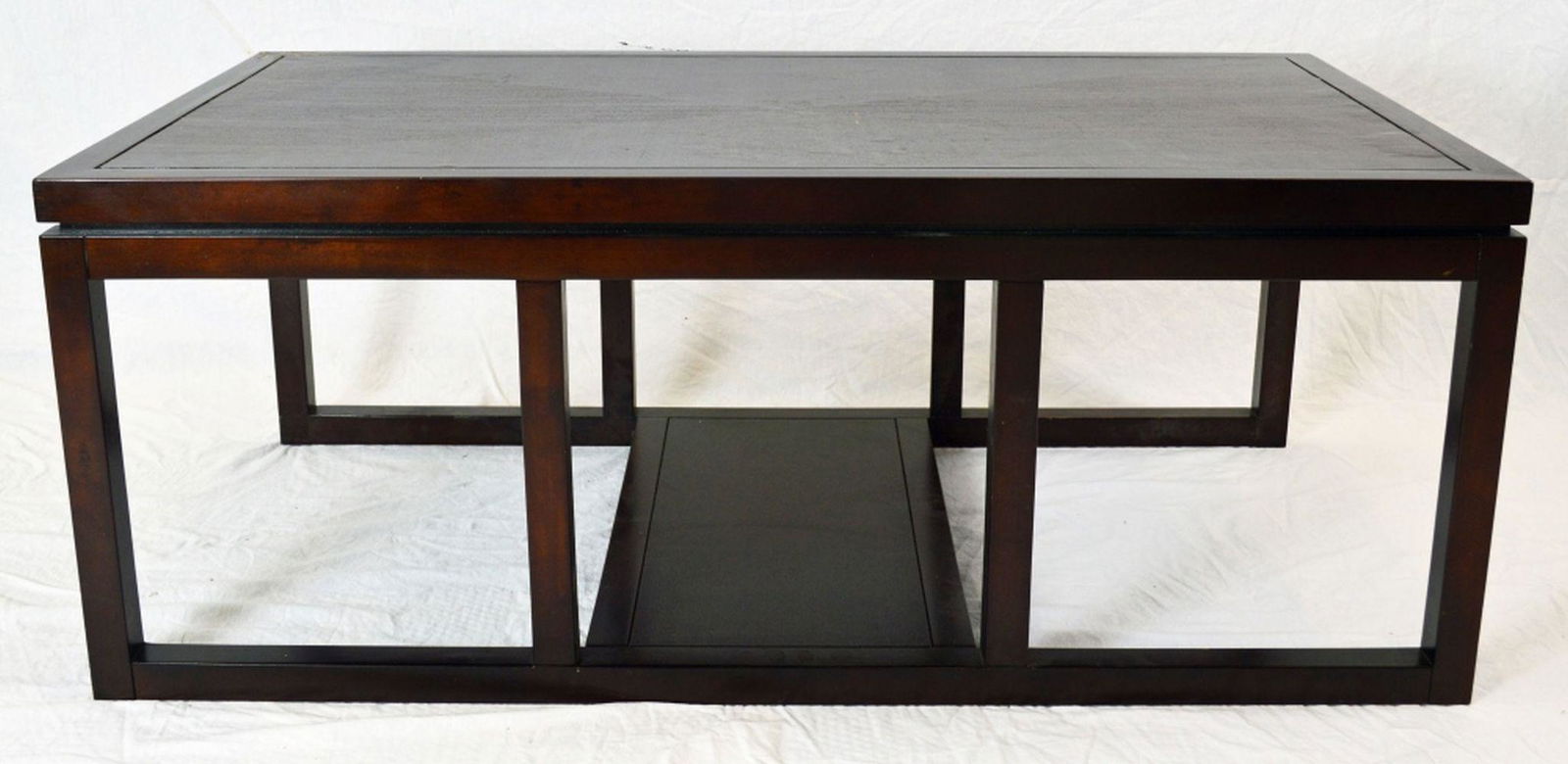 MODERN DESIGNER COFFEE TABLE (1 of 6)