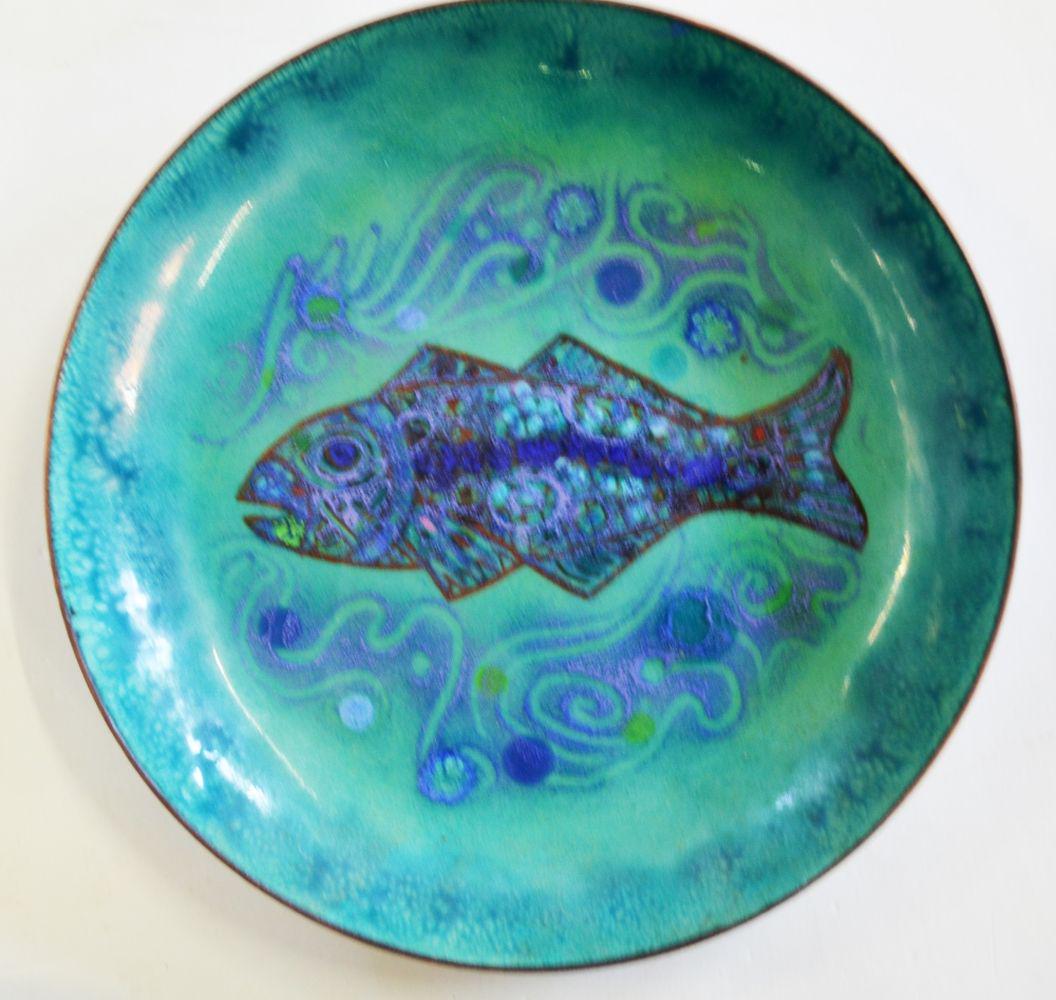 DORIS HALL 1907-2000 ENAMEL PLATE W FISH SIGNED (1 of 4)