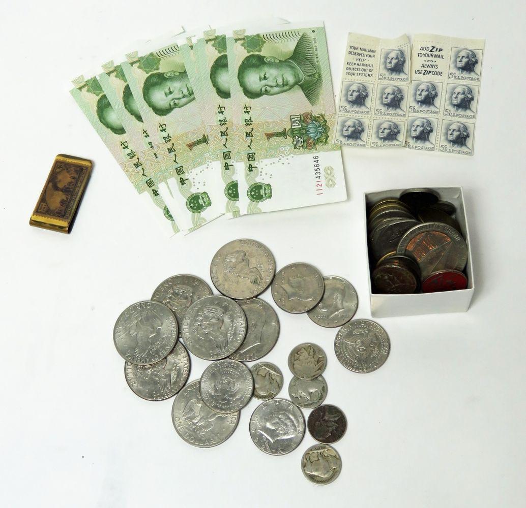 LOT OF US & FOREIGN COINS CURRENCY & STAMPS (1 of 10)