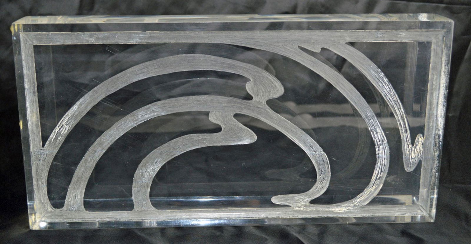 HIVO VAN TEAL LUCITE SCULPTURE SIGNED: Block shaped, modern, original lucite sculpture by Hivo Van Teal. Sculpture was executed by J.R. Eason(20th/21st C. Montana) for Van Teal and signed accordingly.