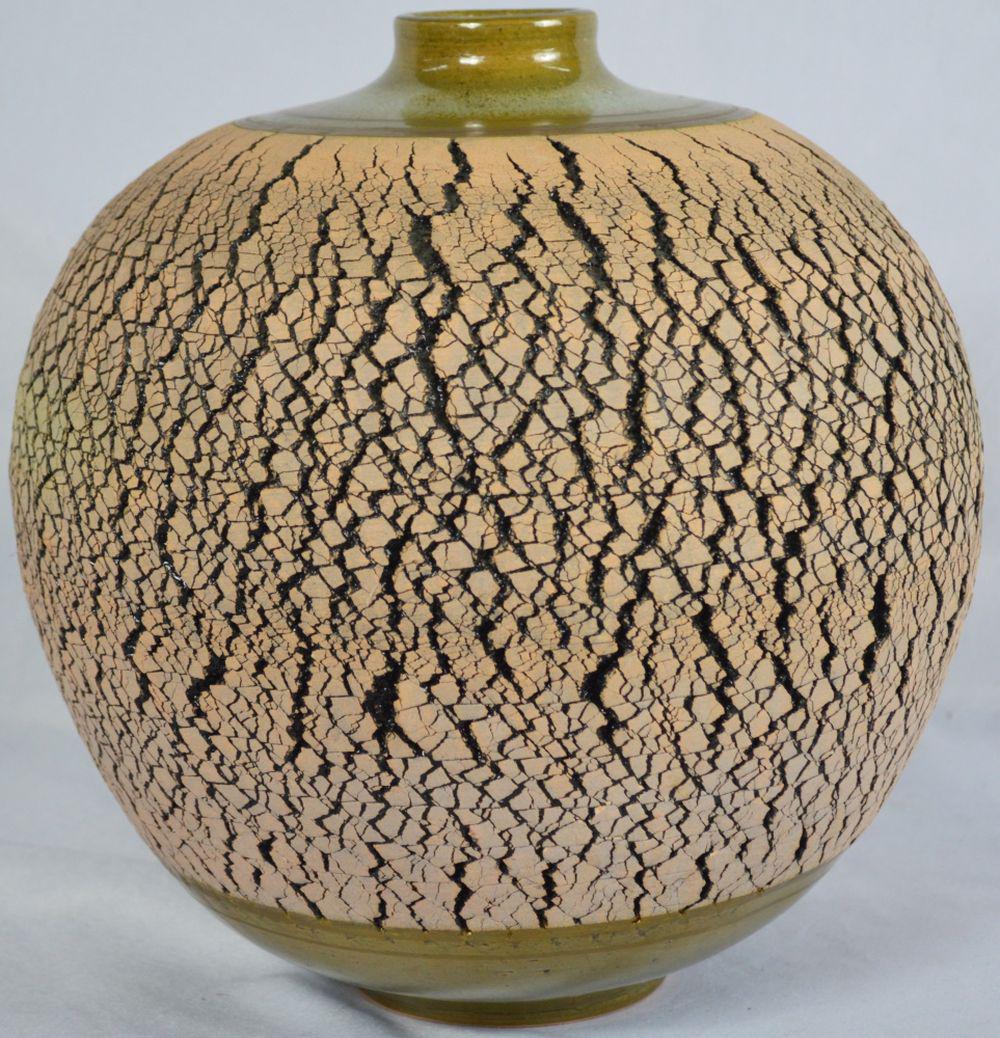 MODERN ART POTTERY VASE SIGNED: A modern art pottery vase. The work is signed on the base. Measures: H 11" x C 11" Provenance: From the estate collection of John Stage. Mr. Stage was a well regarded and widely known photojournalist.