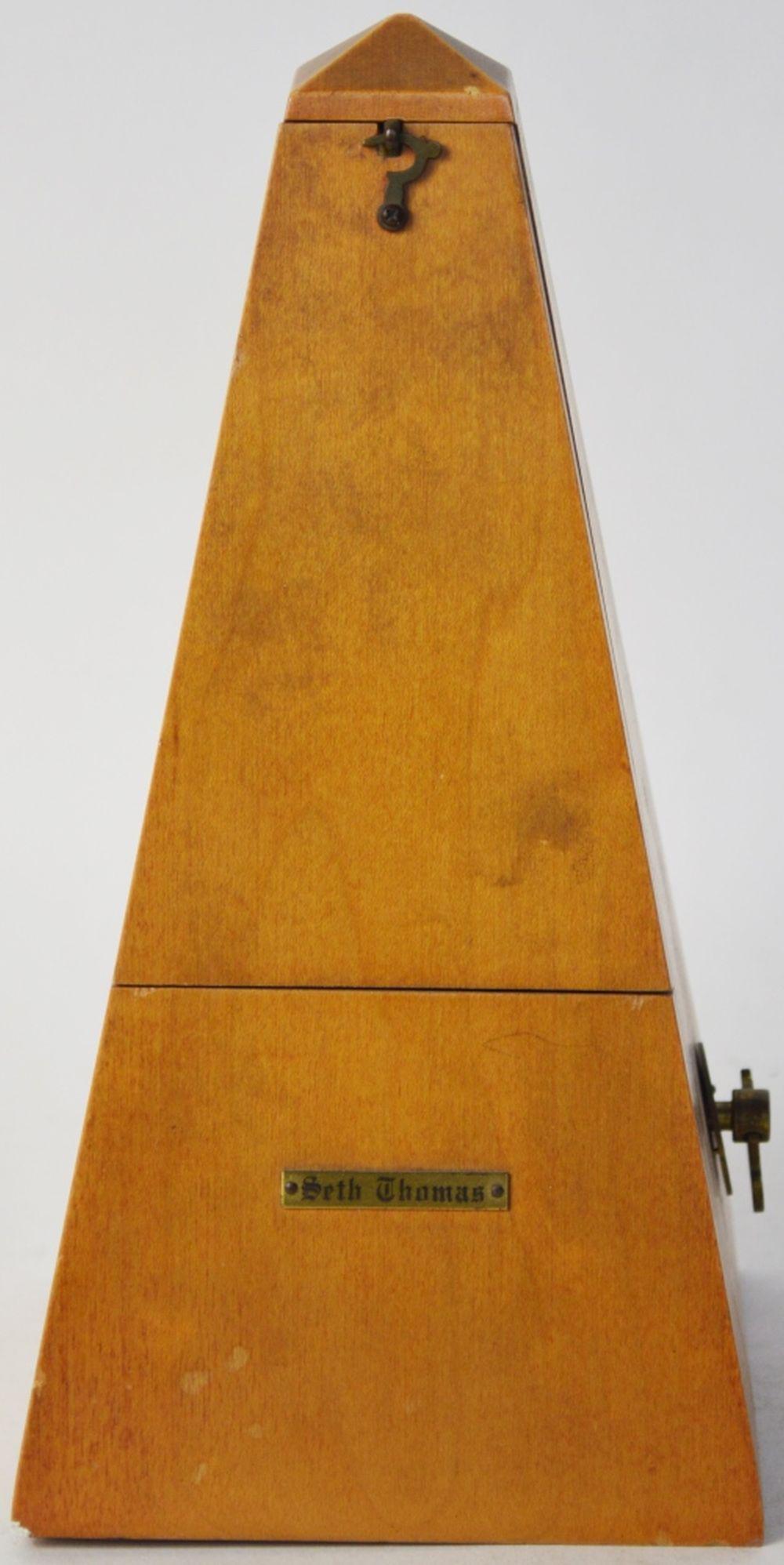 SETH THOMAS VINTAGE MAPLE WOOD METRONOME NO 8 (1 of 10)