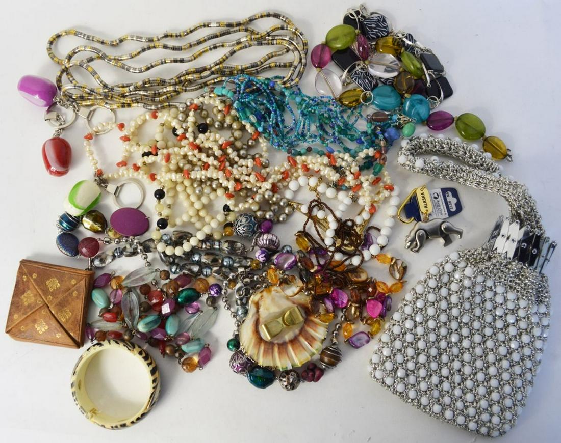 VINTAGE ESTATE JEWERLY LOT (1 of 10)