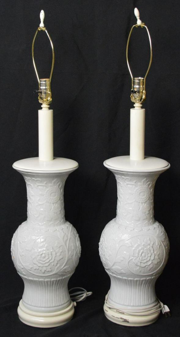 PAIR CHINESE BLANC DE CHINE LAMPS (1 of 9)