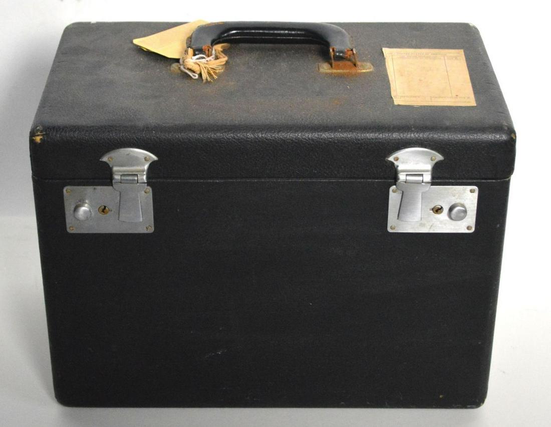 SINGER FEATHERWEIGHT 221K SEWING MACHINE W CASE (1 of 11)