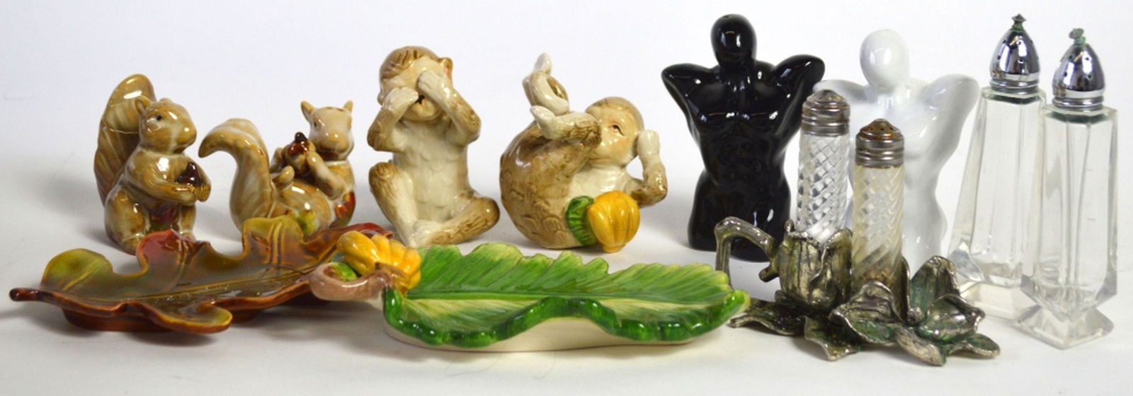 5 SETS SALT PEPPER SHAKERS INC MALE TORSO / MONKEY (1 of 6)
