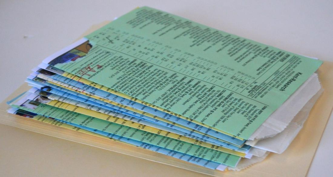 STAMP LOT COLLECTORS INTERNATIONAL EXCELLENT COND: A large lot of international stamps. These stamps were purchased from Kent Research (wholesaler of postage stamps for collectors). Most were purchased in the 1990's-early 2000's. Almost all stamps are