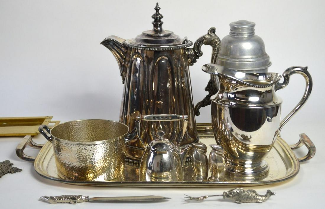 LARGE LOT FINE SILVERPLATE METAL TABLEWARE (1 of 12)