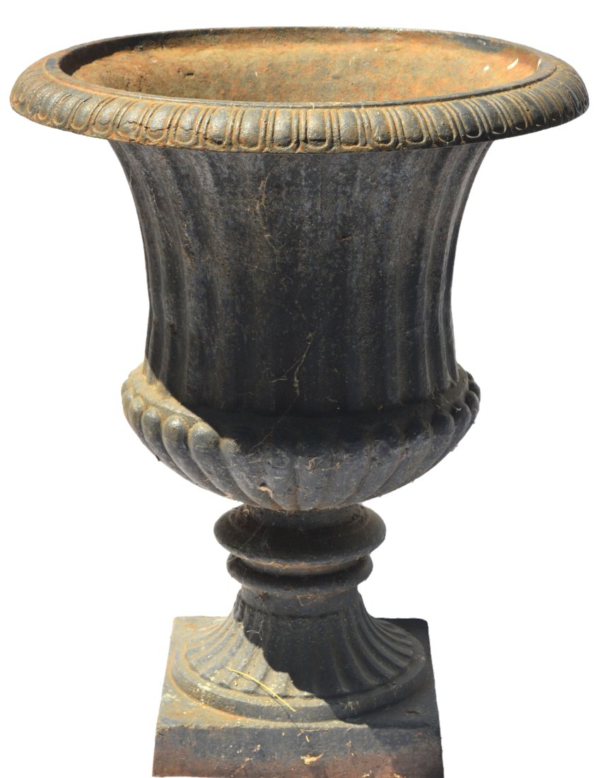 LARGE ANTIQUE CAST IRON PLANTER URN (1 of 8)