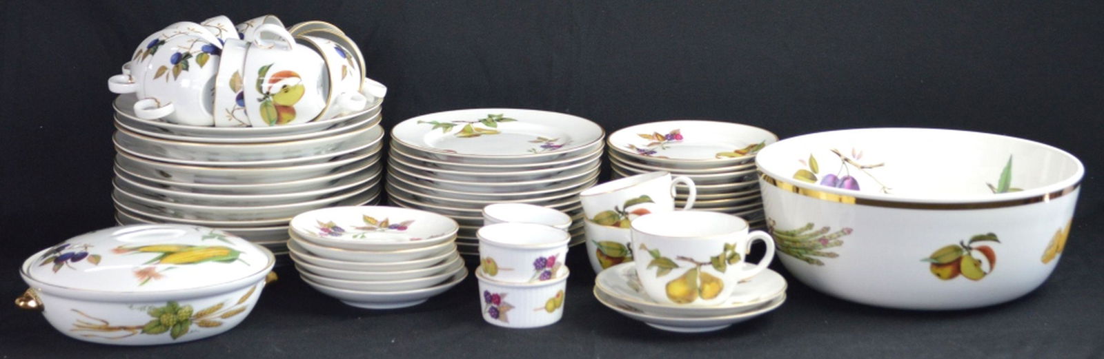 64 PC ROYAL WORCESTER EVESHAM PORCELAIN SET (1 of 10)