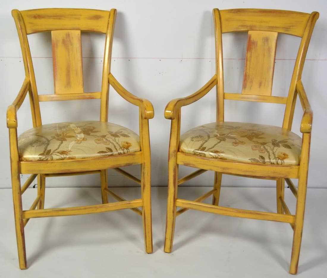 PAIR (2) VINTAGE FRENCH COUNTRY ARMCHAIRS: A pair (2) of vintage French country style armchairs. Measures: H 39" x W 22" x D 22" Seat H: 19"