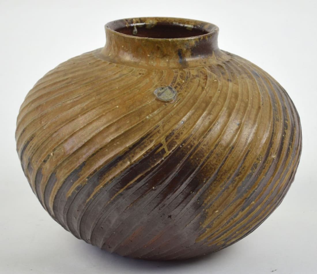 FINE LARGE RAKU POTTERY VASE SIGNED (1 of 6)