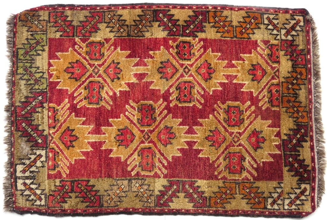 VINTAGE ORIENTAL KURDISH CARPET RUG (1 of 8)