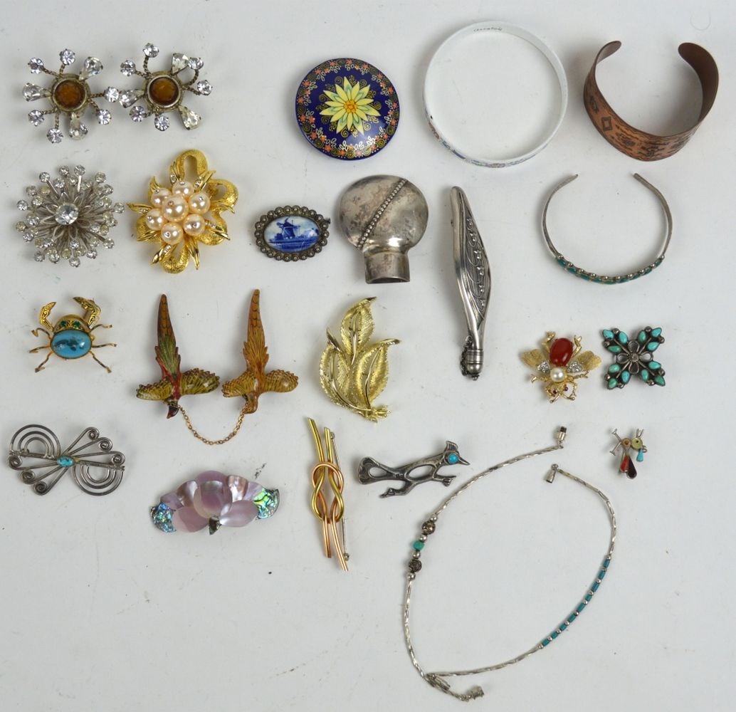 VINTAGE JEWELRY LOT INC STERLING (1 of 6)