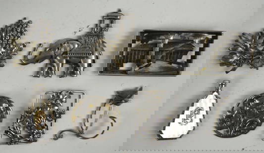 STERLING SILVER JEWELRY LANG CORO TAXCO JEWELART: A lot of 7 Sterling (hallmarked) pins / brooches. Marked as Lang, Taxco, Coro, Jewelart, etc. Weight: 62.31 grams / 2 OZT