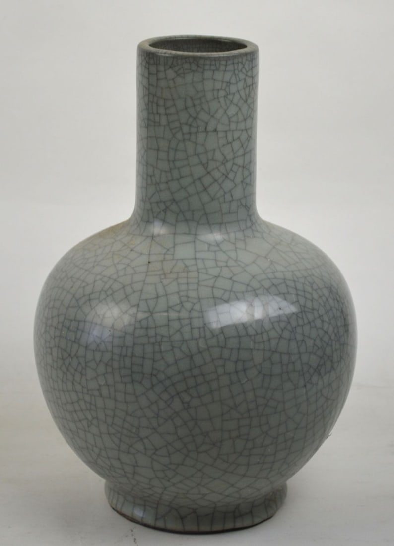 LARGE CHINESE CELADON CRACKLE VASE SIGNED (1 of 6)