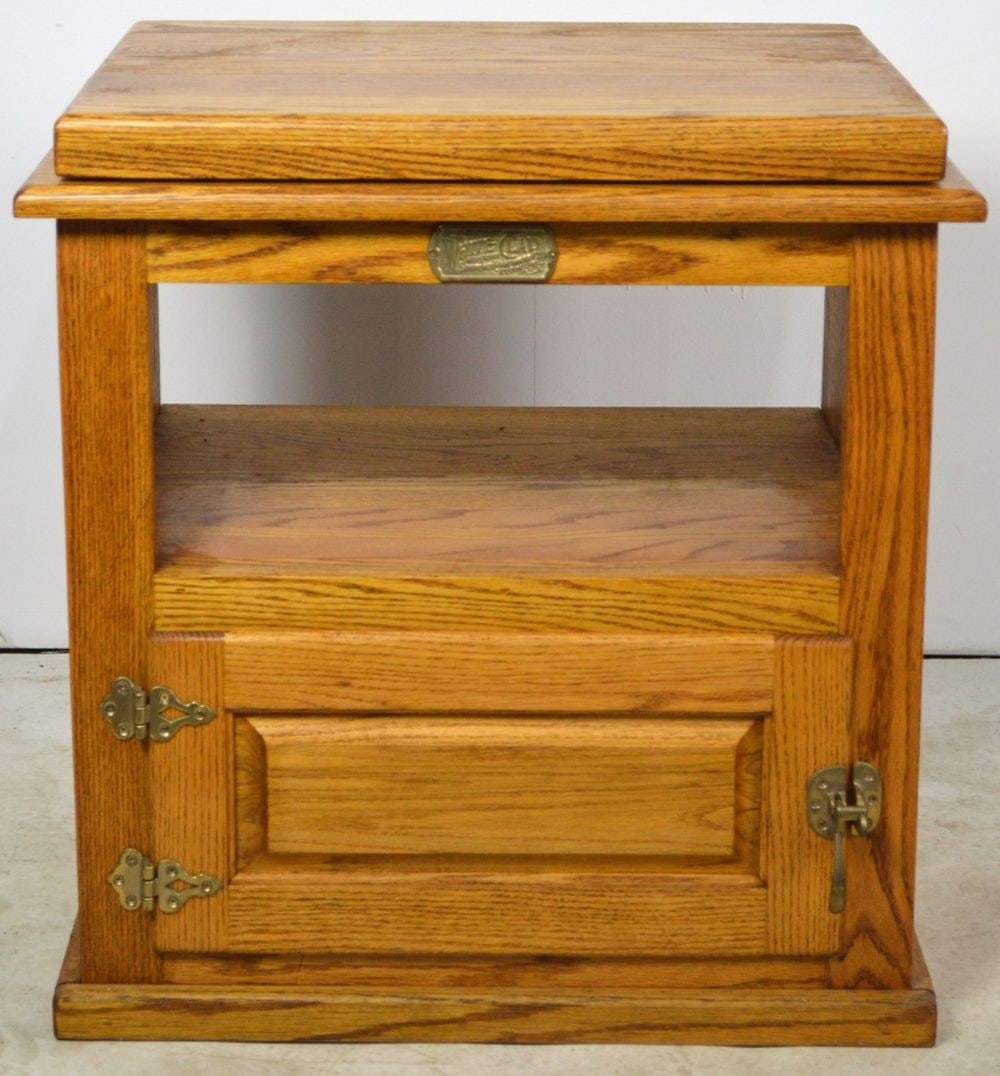 WHITE CLAD / SIMMONS HARDWARE SIGNED OAK CABINET (1 of 7)