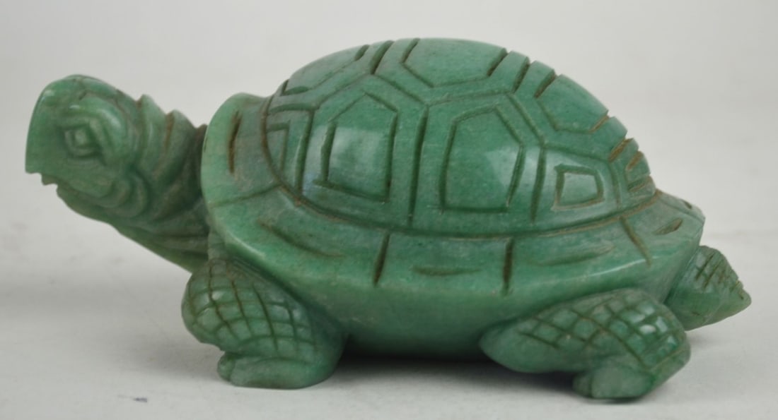 CARVED JADEITE TURTLE / TORTOISE SCULPTURE (1 of 6)