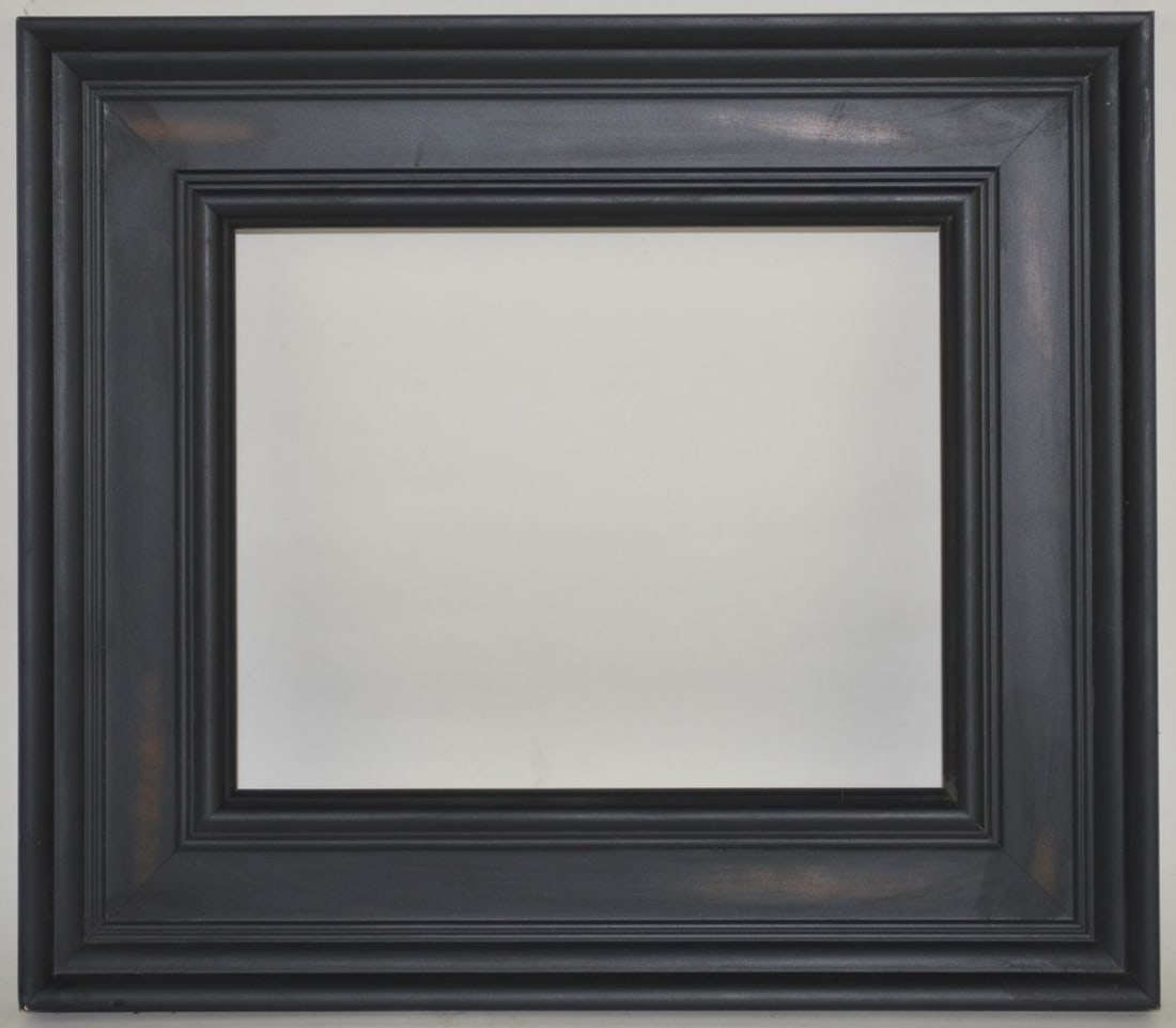 PLEIN AIR MAHOGANY FINISH PAINTING FRAME: An attractive contemporary plein air painting frame with a mahogany finish. Standard size. Measures: 16" x 19 1/8" Rabbet: 11" x 14"