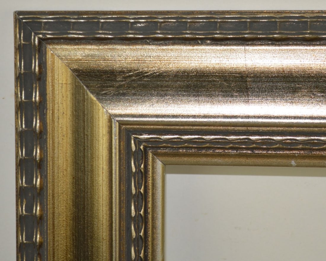 PAIR (2) DECORATIVE PAINTING FRAMES (1 of 5)