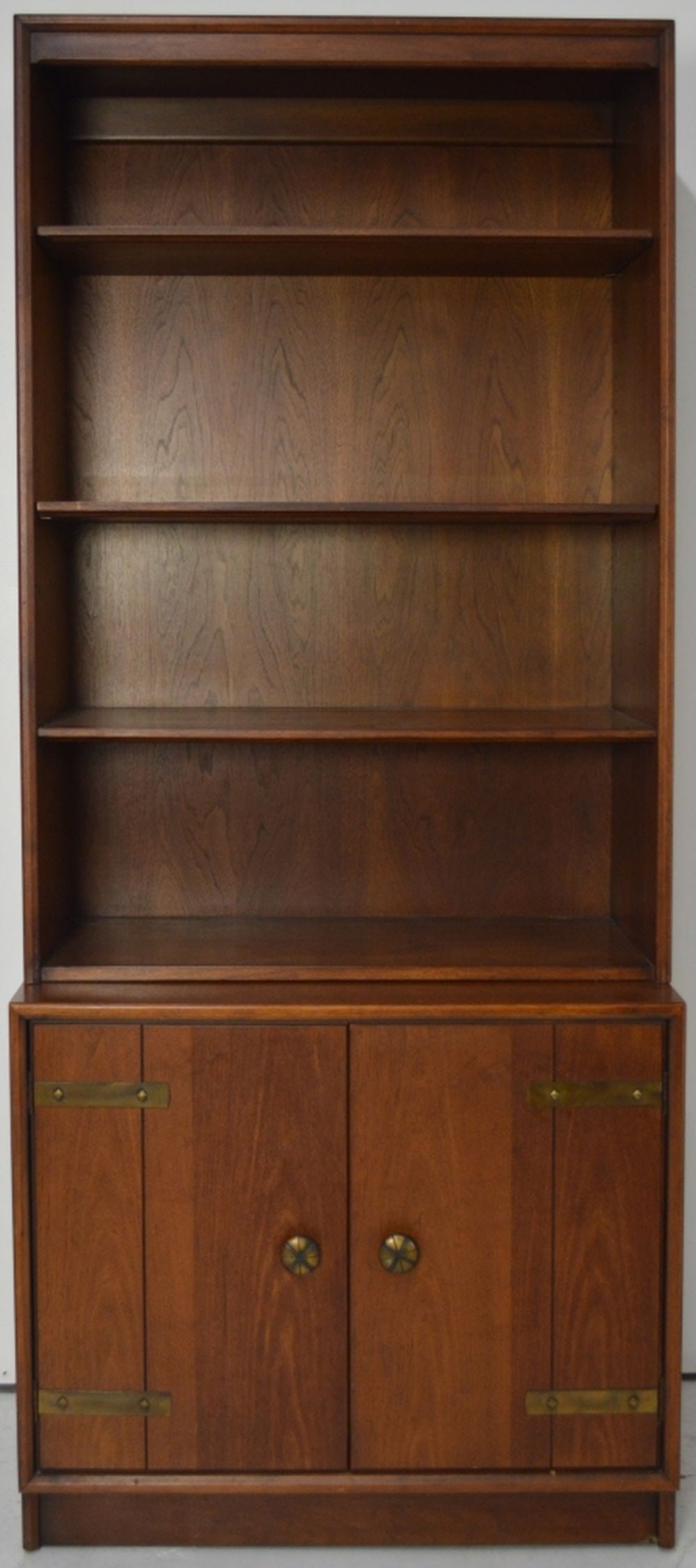 HENREDON CABINET / CREDENZA W REMOVABLE TOP SHELF (1 of 7)