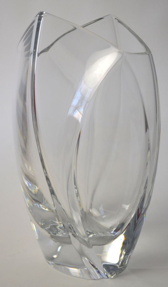 BACCARAT ART GLASS CRYSTAL VASE SIGNED W BOX (1 of 5)