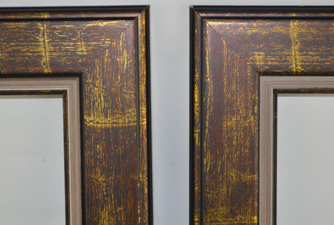 PAIR MODERN GOLD ACCENTED PAINTING FRAMES: A pair of contemporary gold leaf accented painting / picture frames. Measures: 20 3/4" x 24 3/4" Rabbet: 20" x 16"