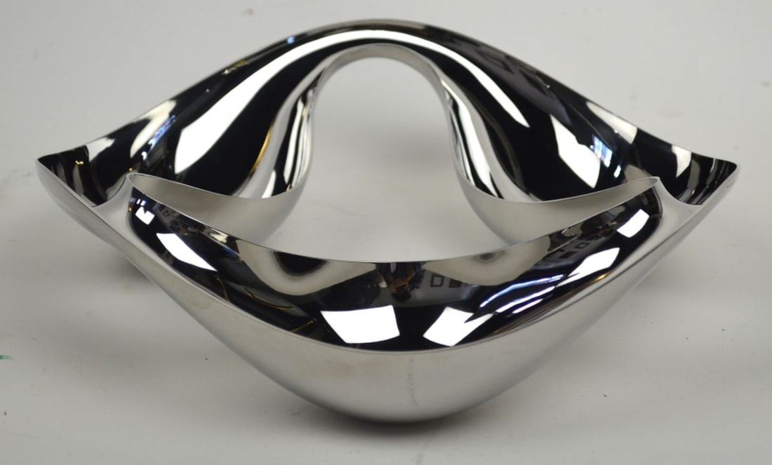 GEORG JENSEN COBRA COLLECTION SNACK BOWL W BOX: A George Jensen triple snack bowl. The piece is from the Cobra Collection and was designed by Constantin Wortmann. In original box/pamphlet. Silver mirror finish Stainless Steel. Measures: 10" x 10" x